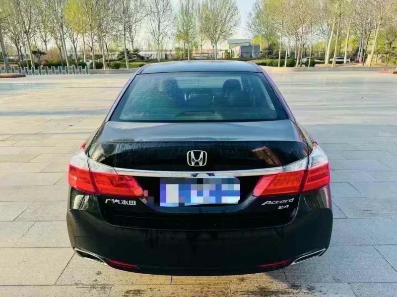 济宁13年本田雅阁9