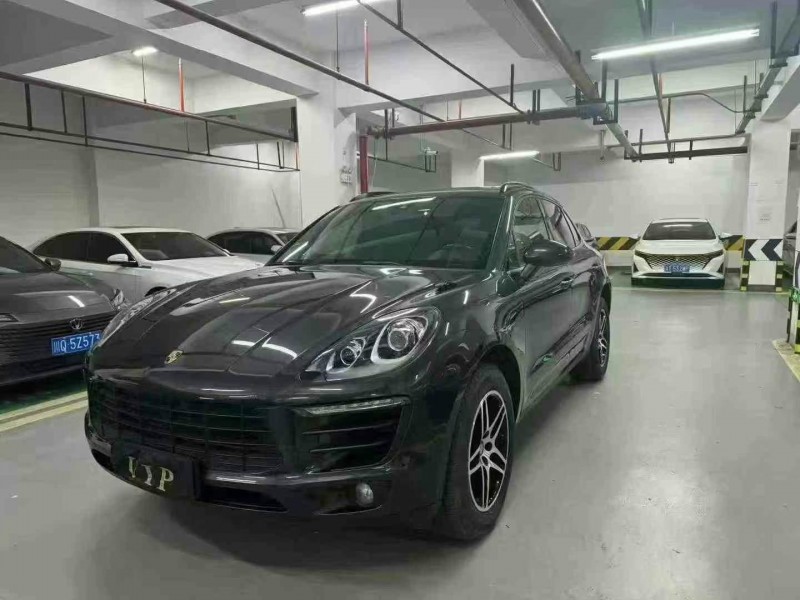 成都16年保时捷Macan3
