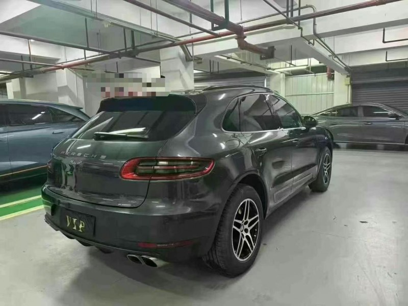 成都16年保时捷Macan7
