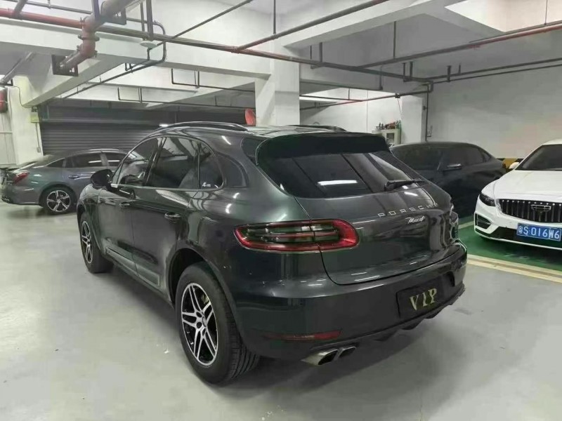 成都16年保时捷Macan9