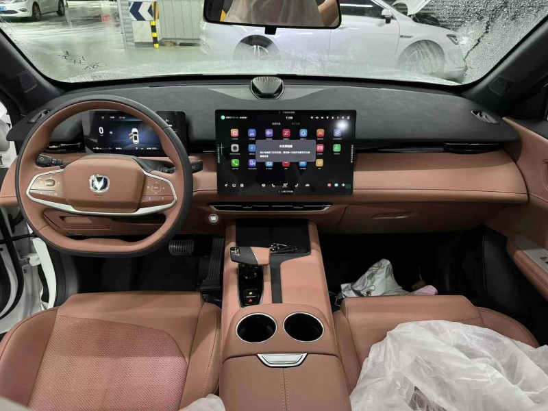 成都25年长安汽车UNI5