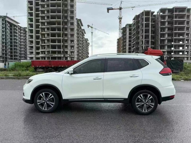 南寧19年日產奇駿6