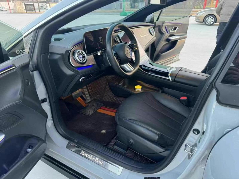 徐州23年奔驰EQE3