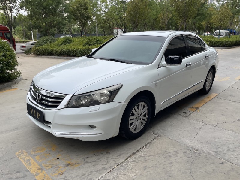 淄博13年本田雅阁2