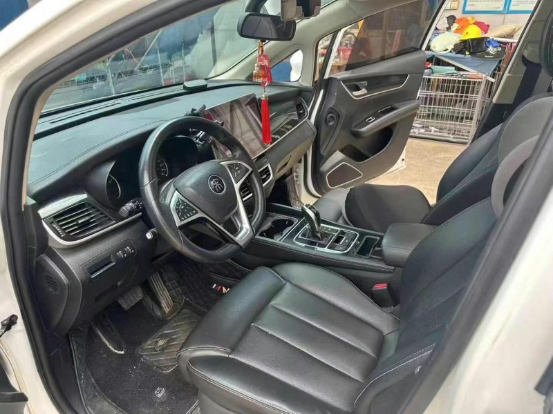 邵阳19年比亚迪宋MAX4