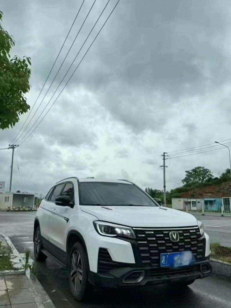衡陽24年長安汽車CS752