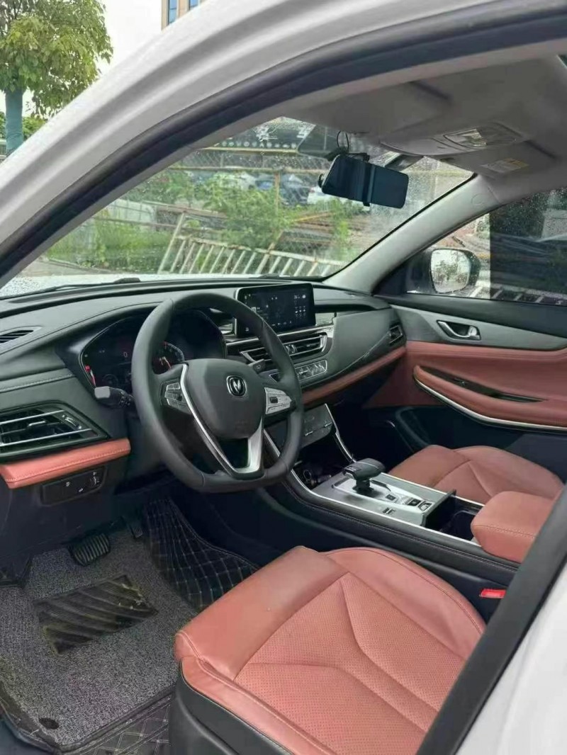 衡陽24年長安汽車CS756