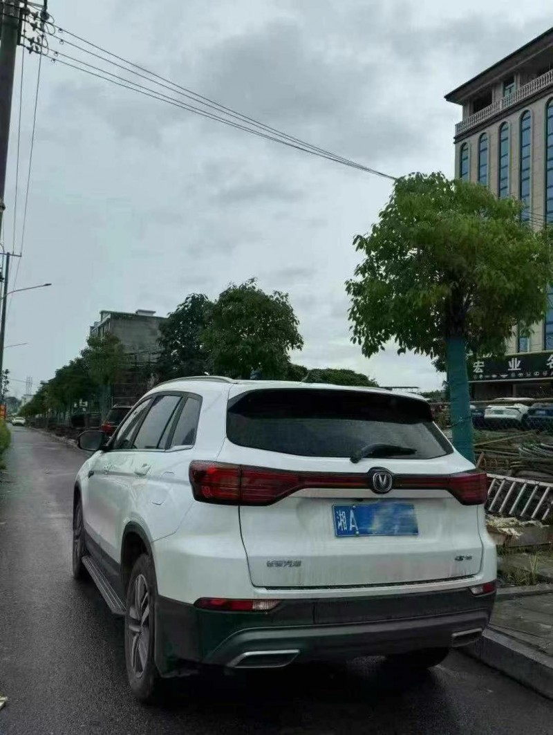 衡陽24年長安汽車CS758
