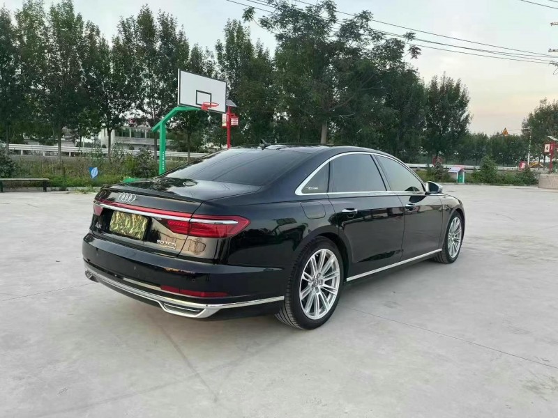 徐州21年奥迪A8L8