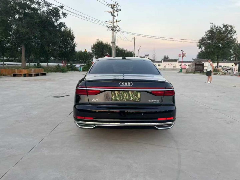徐州21年奥迪A8L9