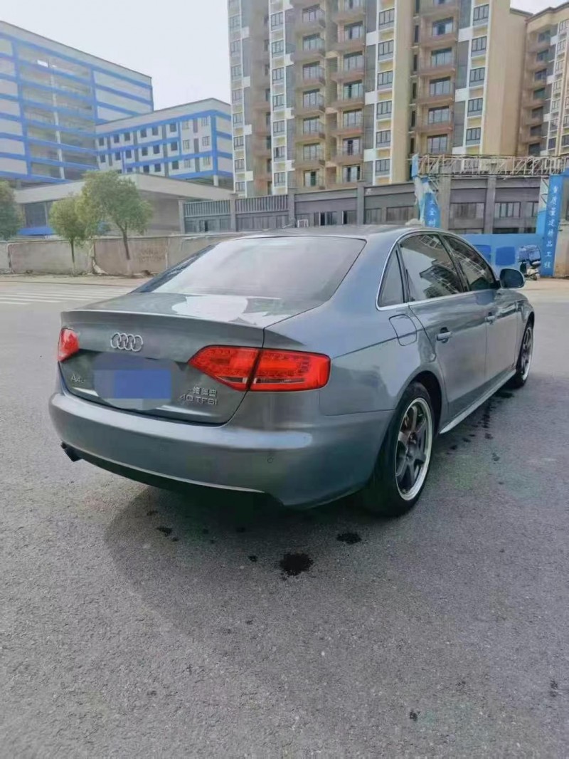 武漢12年奧迪A4L4