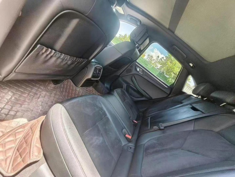 武漢16年保時捷Macan8