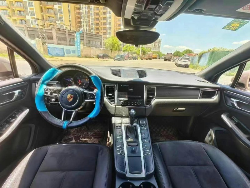 武漢16年保時捷Macan9