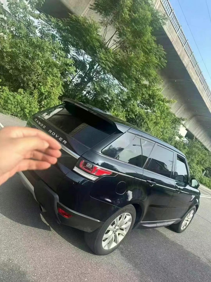 青岛14年路虎揽胜运动4