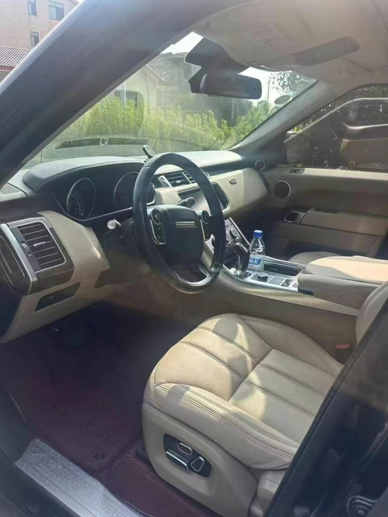 青岛14年路虎揽胜运动7