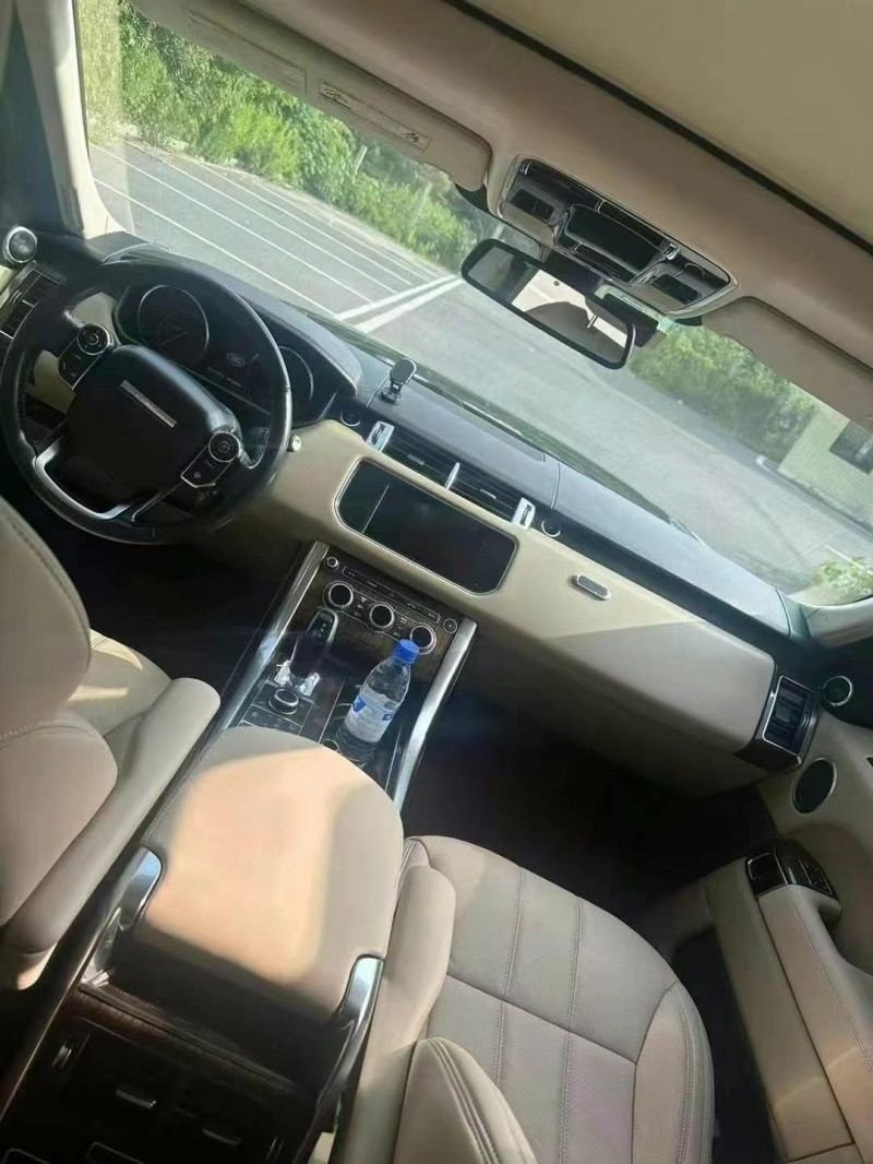 青岛14年路虎揽胜运动9