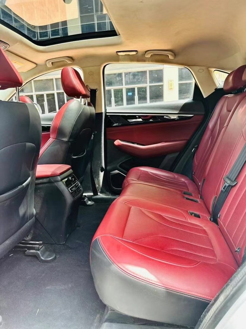 東莞20年長安汽車CS857