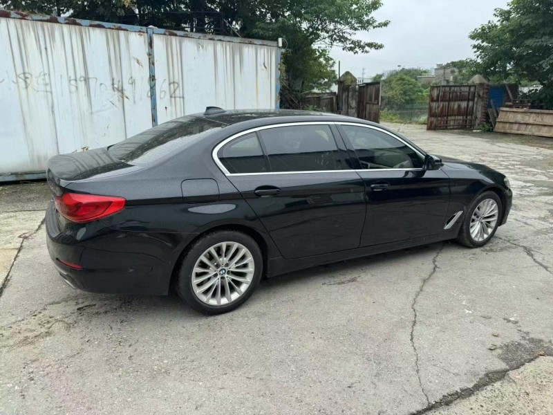 景德镇20年宝马5系8