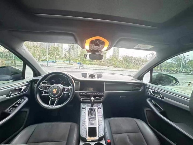 东莞20年保时捷Macan5