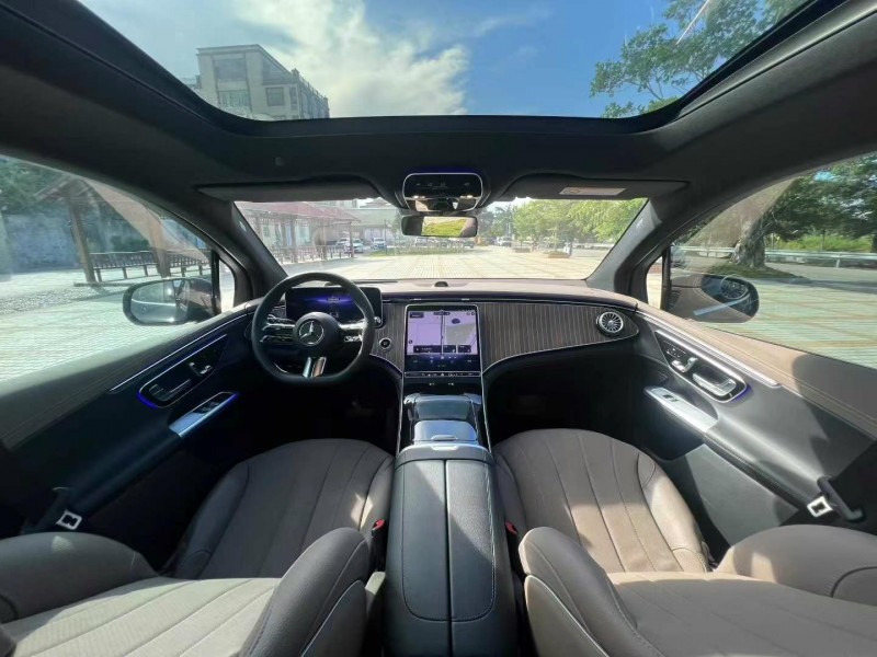 汕头23年奔驰EQE7