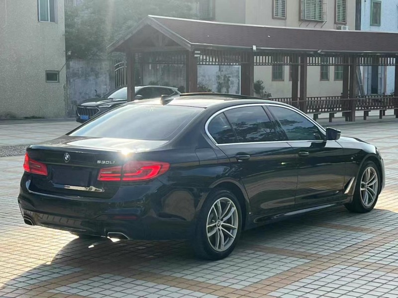 汕头20年宝马5系8