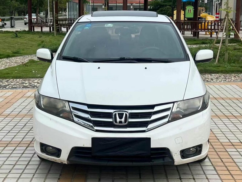 汕头14年本田锋范1