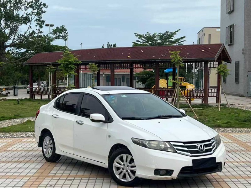 汕头14年本田锋范2