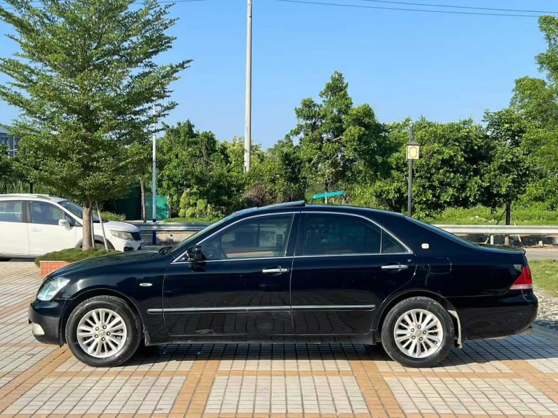 汕頭08年豐田皇冠3