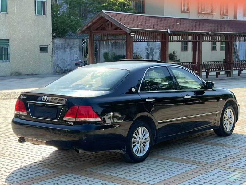 汕頭08年豐田皇冠8