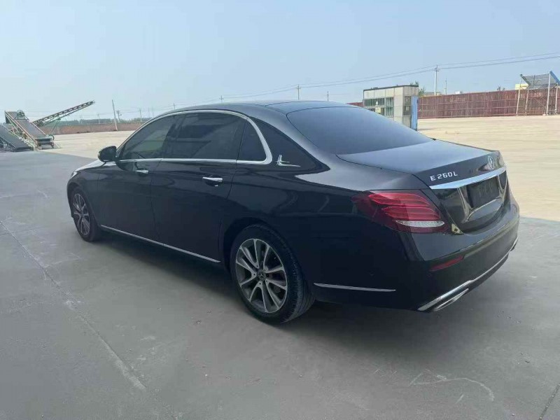 淄博18年奔驰E7