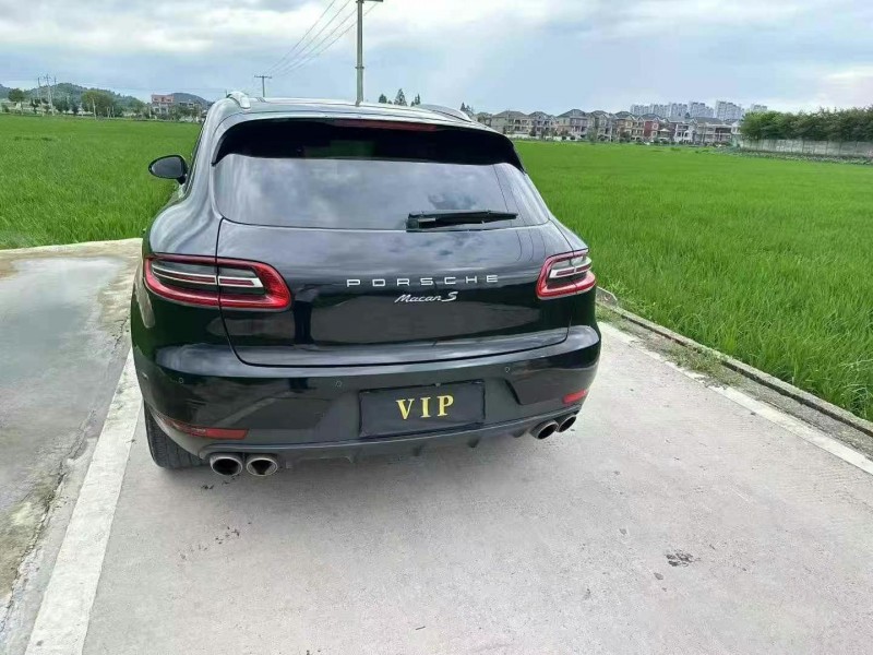 金華15年保時捷Macan9
