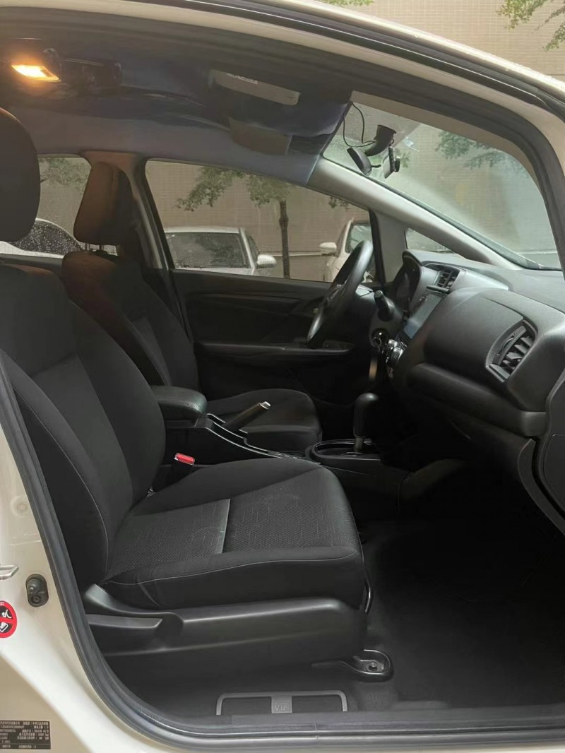 佛山18年本田飞度7