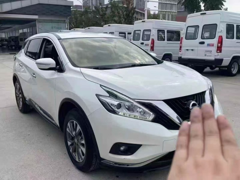 武漢20年日產樓蘭1
