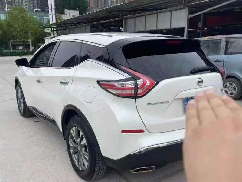 武漢20年日產樓蘭5