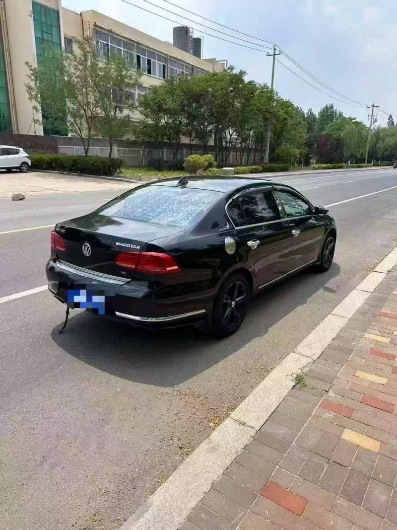 枣庄16年大众迈腾8