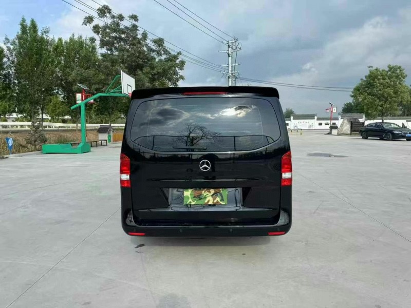 徐州23年奔驰威霆9