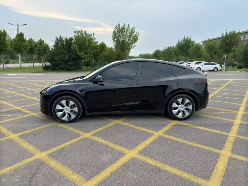 濟寧22年特斯拉MODEL Y4