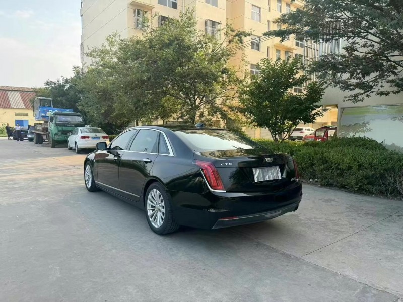 徐州18年凯迪拉克CT63