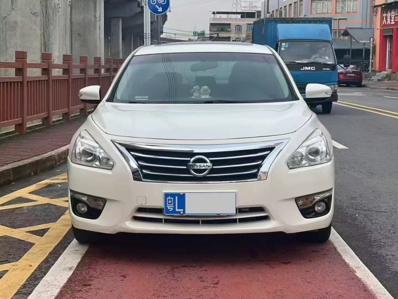 深圳16年日產天籟1