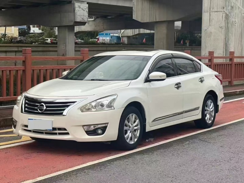 深圳16年日產天籟2
