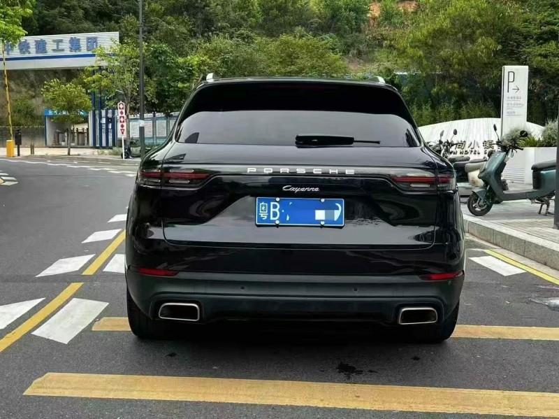 廣州19年保時捷卡宴9