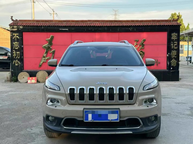 淄博18年Jeep自由光1