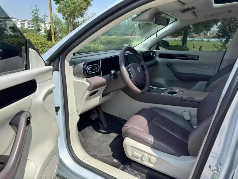 徐州23年零跑汽車C116