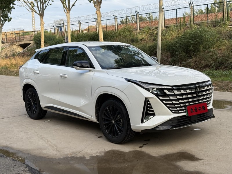 鄭州25年長安汽車UNI2