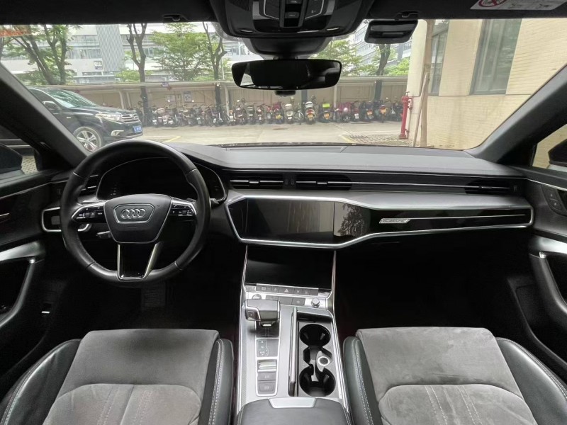 東莞21年奧迪A6L8