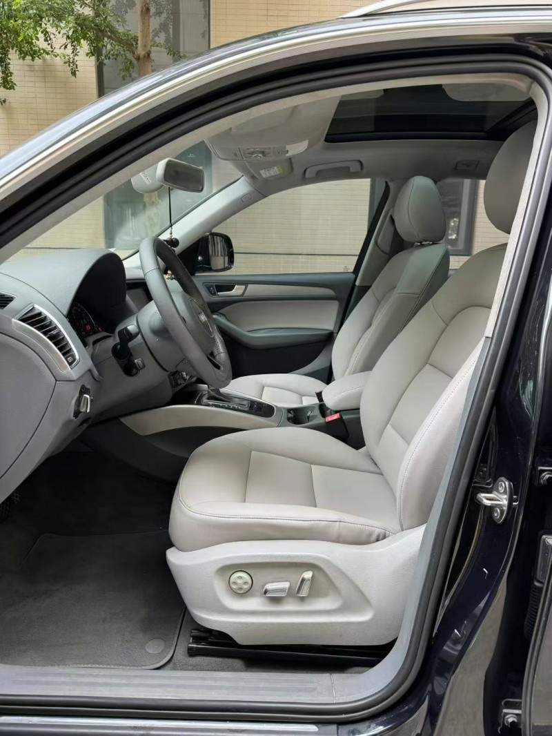 佛山16年奥迪Q56