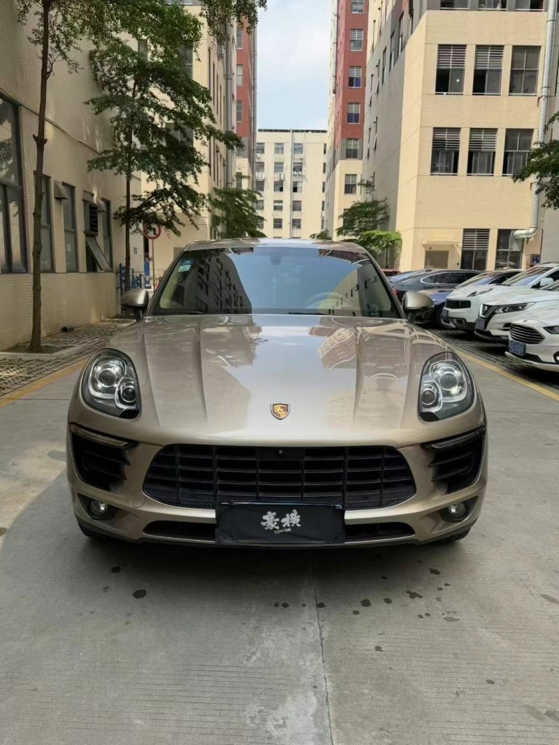佛山16年保时捷Macan1