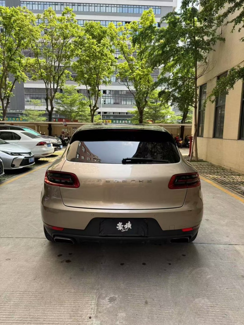 佛山16年保时捷Macan5