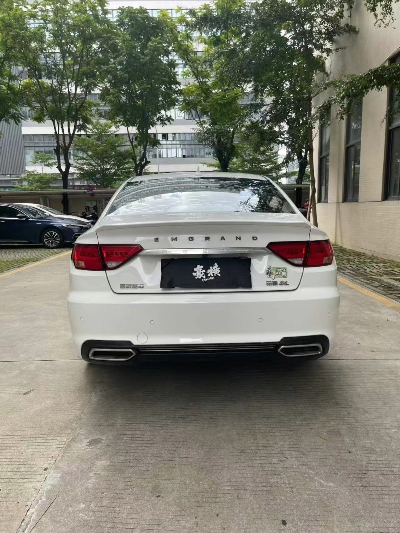 佛山18年吉利帝豪5