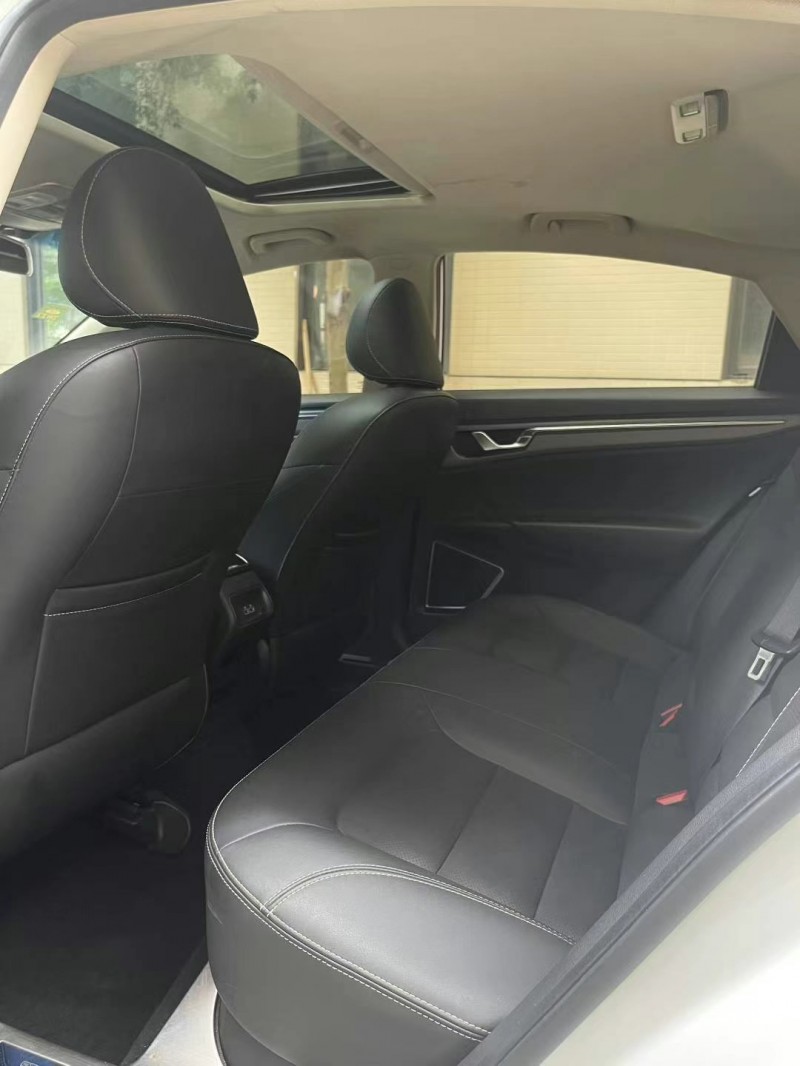 佛山18年吉利帝豪9